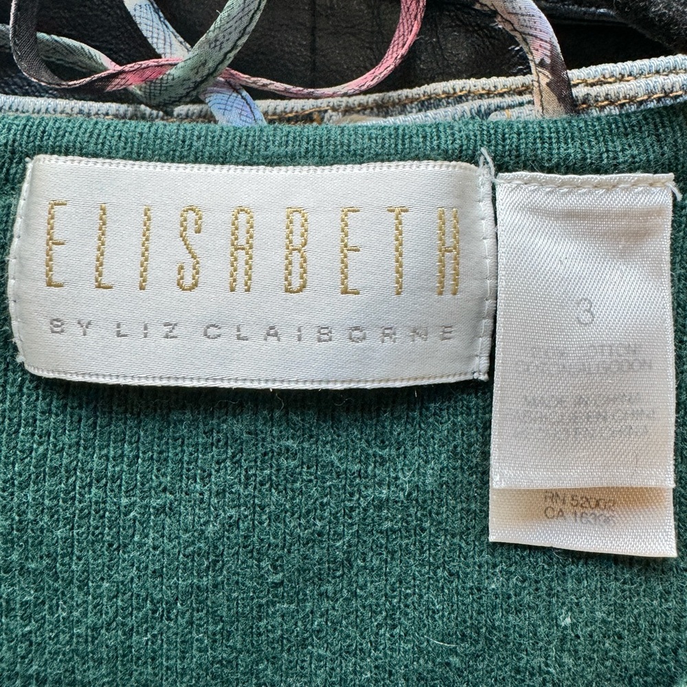 Oversized V-Neck Sweater - Picture 2 of 2